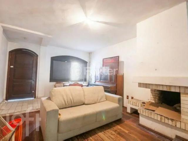 Casa / Sobrado para Venda em Porto Alegre/RS Camaquã 3 Quartos