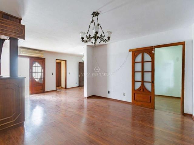 Casa / Sobrado para Venda em Porto Alegre/RS Camaquã 3 Quartos