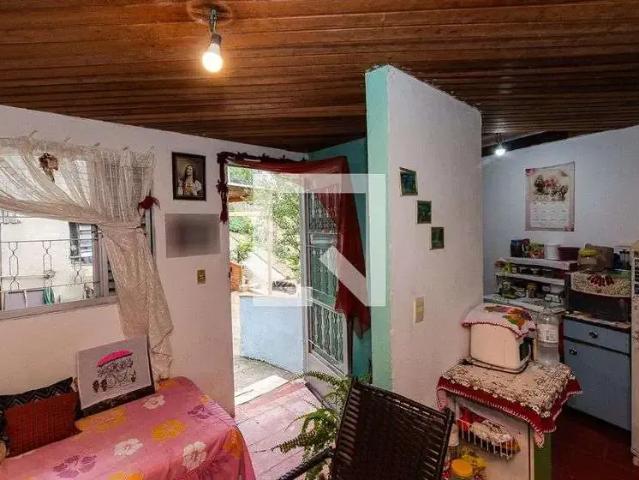 Casa / Sobrado para Venda em Porto Alegre/RS Camaquã 3 Quartos