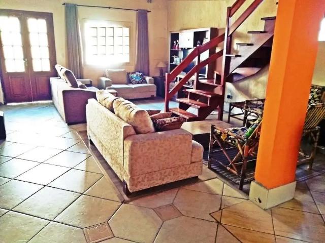 Casa / Sobrado para Venda em Porto Alegre/RS Camaquã 3 Quartos