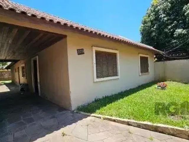 Casa / Sobrado para Venda em Porto Alegre/RS Camaquã 3 Quartos