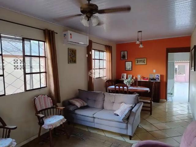 Casa / Sobrado para Venda em Porto Alegre/RS Camaquã 2 Quartos