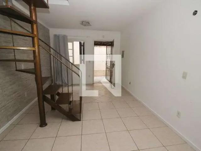 Casa / Sobrado para Venda em Porto Alegre/RS Camaquã 2 Quartos