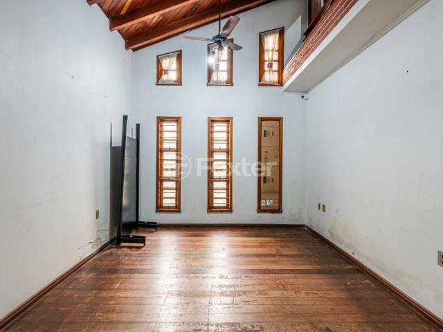 Casa / Sobrado para Venda em Porto Alegre/RS Camaquã 4 Quartos