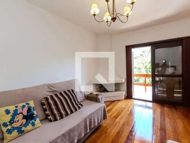 Casa / Sobrado para Venda em Porto Alegre/RS Camaquã 4 Quartos