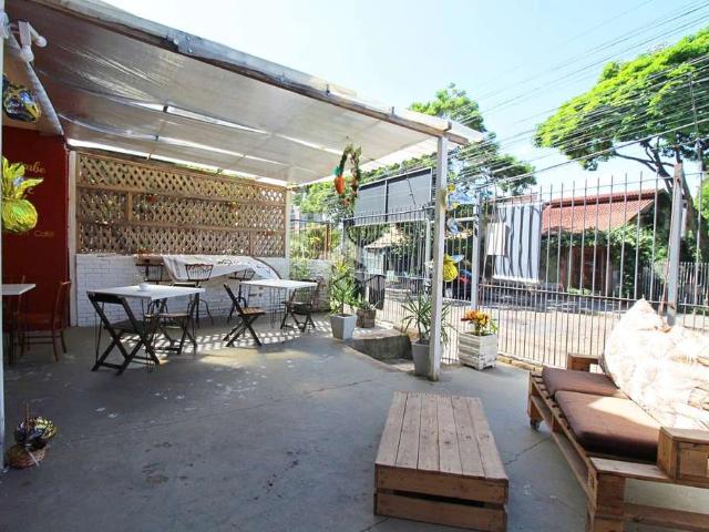 Casa / Sobrado para Venda em Porto Alegre/RS Camaquã 5 Quartos