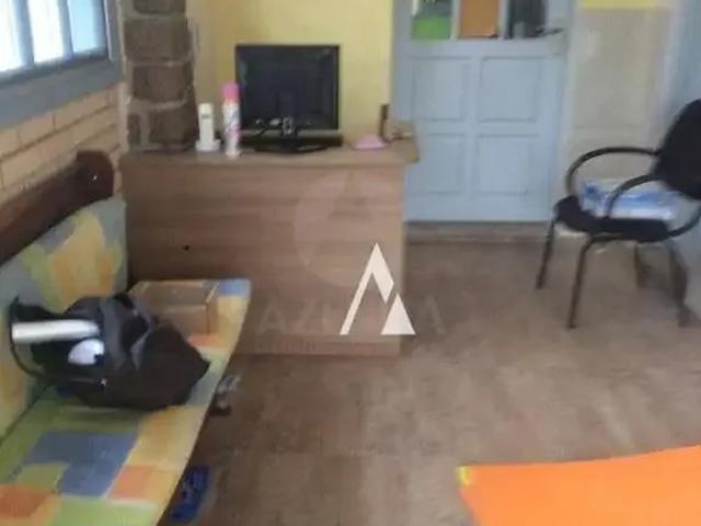 Casa / Sobrado para Venda em Porto Alegre/RS Camaquã 6 Quartos