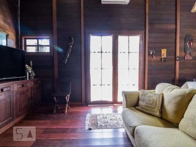 Casa / Sobrado para Venda em Porto Alegre/RS Campo Novo 3 Quartos