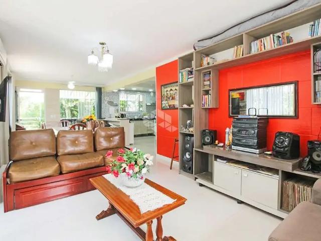 Casa / Sobrado para Venda em Porto Alegre/RS Cascata 2 Quartos