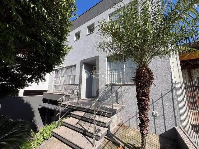 Casa / Sobrado para Venda em Porto Alegre/RS Cascata 3 Quartos