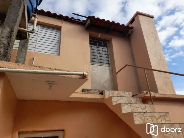 Casa / Sobrado para Venda em Porto Alegre/RS Cascata 3 Quartos