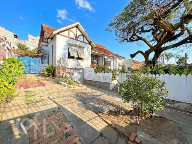 Casa / Sobrado para Venda em Porto Alegre/RS Cascata 3 Quartos