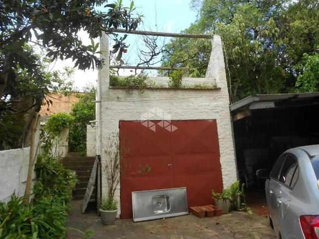 Casa / Sobrado para Venda em Porto Alegre/RS Cascata 3 Quartos