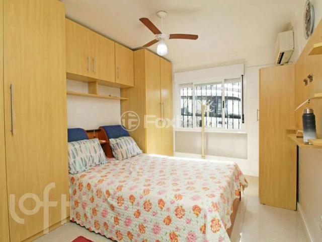 Casa / Sobrado para Venda em Porto Alegre/RS Cascata 3 Quartos