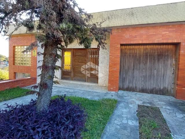 Casa / Sobrado para Venda em Porto Alegre/RS Cascata 4 Quartos