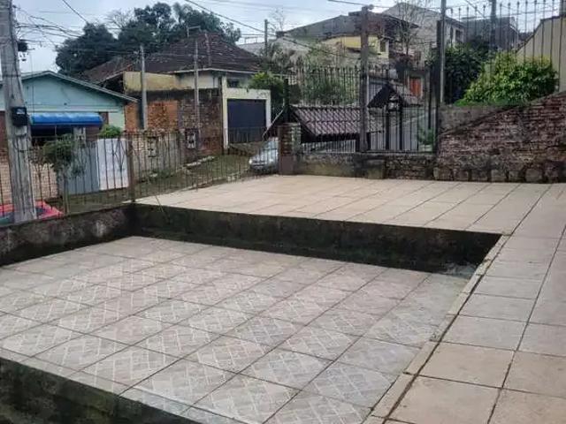 Casa / Sobrado para Venda em Porto Alegre/RS Cascata 4 Quartos