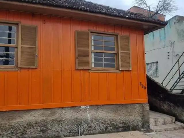 Casa / Sobrado para Venda em Porto Alegre/RS Cascata 4 Quartos