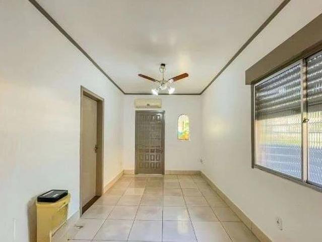 Casa / Sobrado para Venda em Porto Alegre/RS Cavalhada 3 Quartos