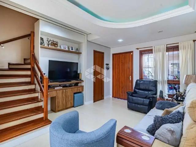 Casa / Sobrado para Venda em Porto Alegre/RS Cavalhada 3 Quartos