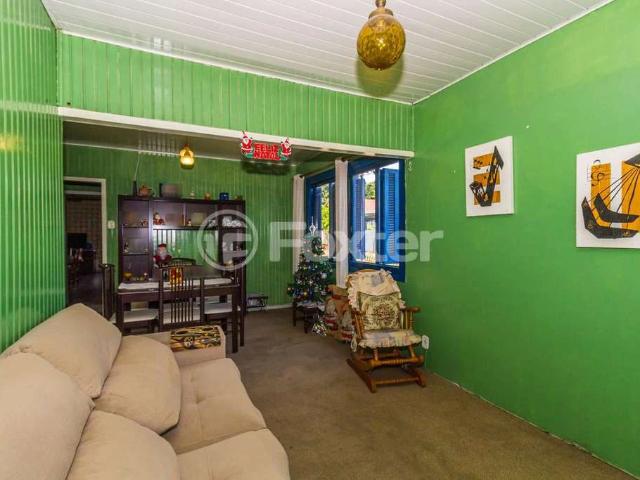Casa / Sobrado para Venda em Porto Alegre/RS Cavalhada 3 Quartos