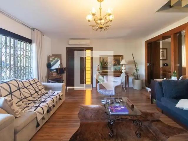 Casa / Sobrado para Venda em Porto Alegre/RS Cavalhada 3 Quartos