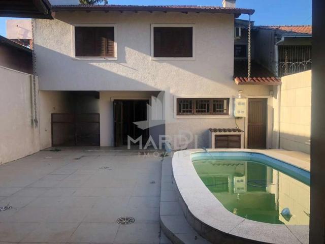 Casa / Sobrado para Venda em Porto Alegre/RS Cavalhada 3 Quartos