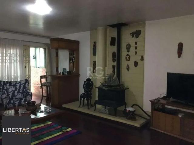 Casa / Sobrado para Venda em Porto Alegre/RS Cavalhada 3 Quartos