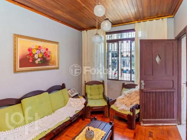 Casa / Sobrado para Venda em Porto Alegre/RS Cavalhada 3 Quartos