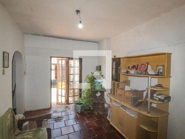 Casa / Sobrado para Venda em Porto Alegre/RS Cavalhada 3 Quartos