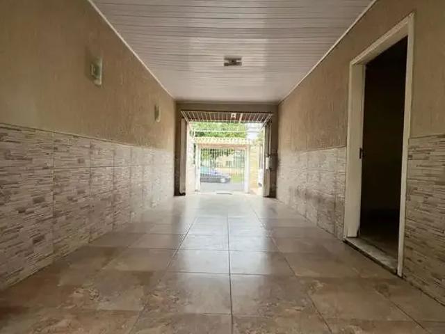 Casa / Sobrado para Venda em Porto Alegre/RS Cavalhada 3 Quartos