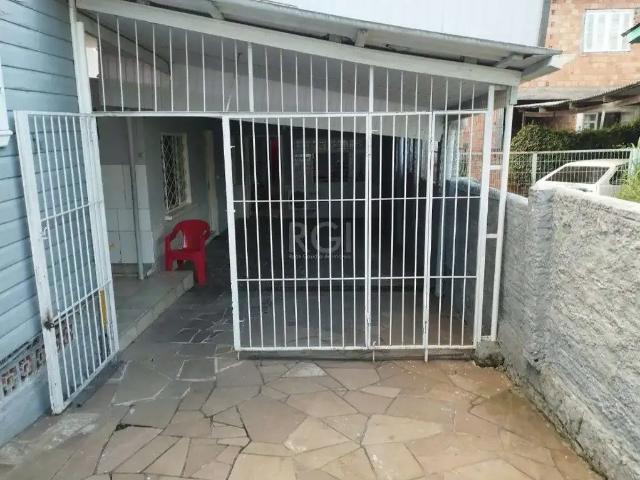 Casa / Sobrado para Venda em Porto Alegre/RS Cavalhada 2 Quartos