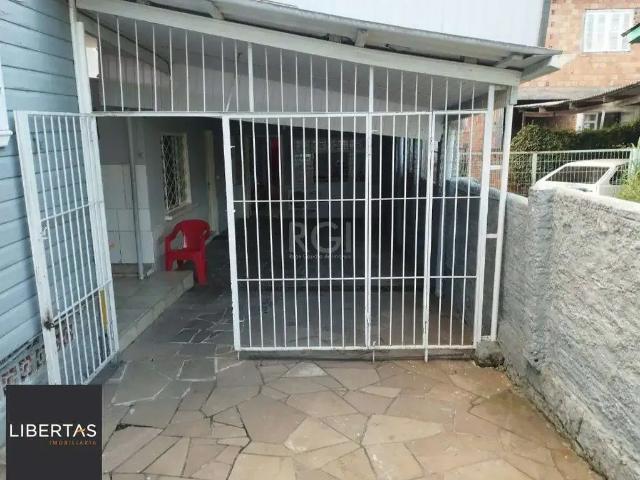 Casa / Sobrado para Venda em Porto Alegre/RS Cavalhada 2 Quartos