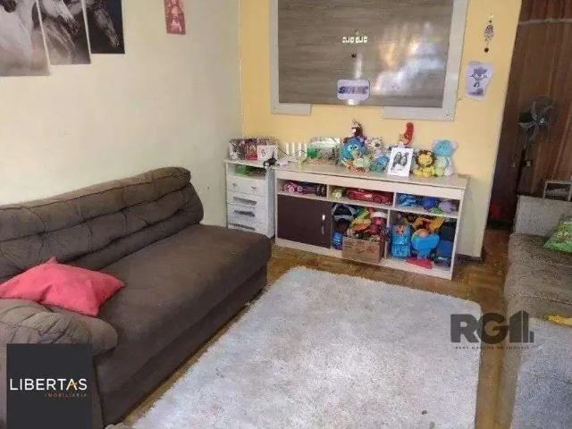 Casa / Sobrado para Venda em Porto Alegre/RS Cavalhada 2 Quartos