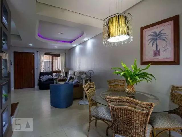 Casa / Sobrado para Venda em Porto Alegre/RS Cavalhada 4 Quartos