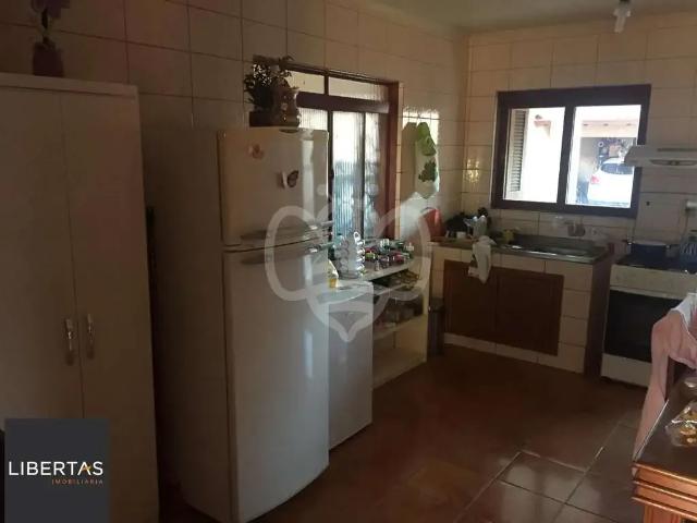 Casa / Sobrado para Venda em Porto Alegre/RS Cavalhada 4 Quartos