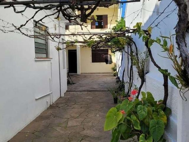 Casa / Sobrado para Venda em Porto Alegre/RS Cavalhada 6 Quartos
