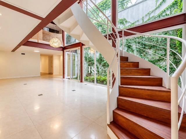 Casa / Sobrado para Venda em Porto Alegre/RS Centro Histórico 4 Quartos