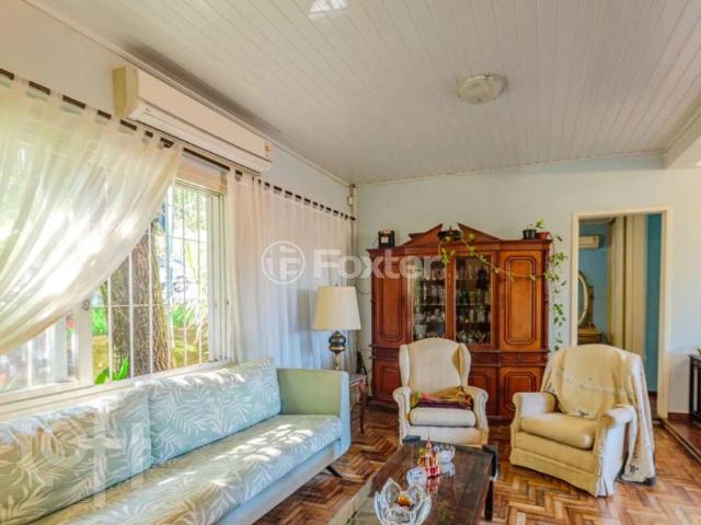 Casa / Sobrado para Venda em Porto Alegre/RS Chácara das Pedras 3 Quartos