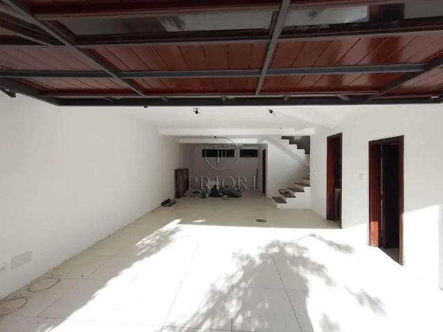 Casa / Sobrado para Venda em Porto Alegre/RS Chácara das Pedras 3 Quartos