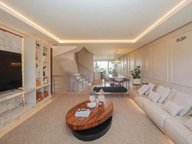 Casa / Sobrado para Venda em Porto Alegre/RS Chácara das Pedras 3 Quartos