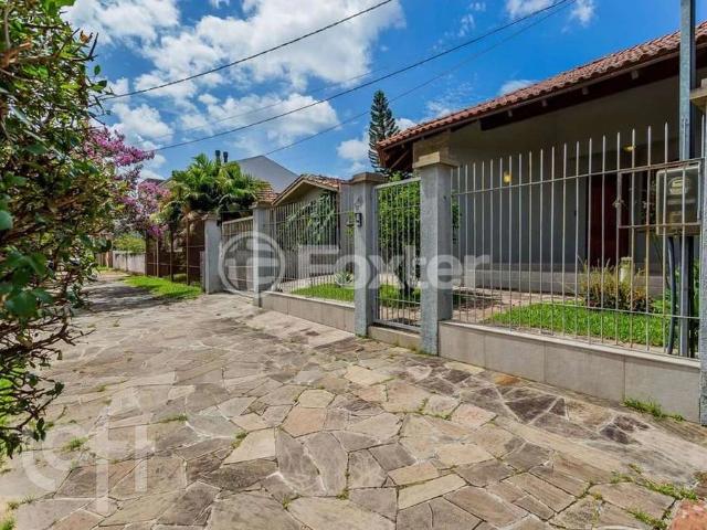 Casa / Sobrado para Venda em Porto Alegre/RS Chácara das Pedras 3 Quartos