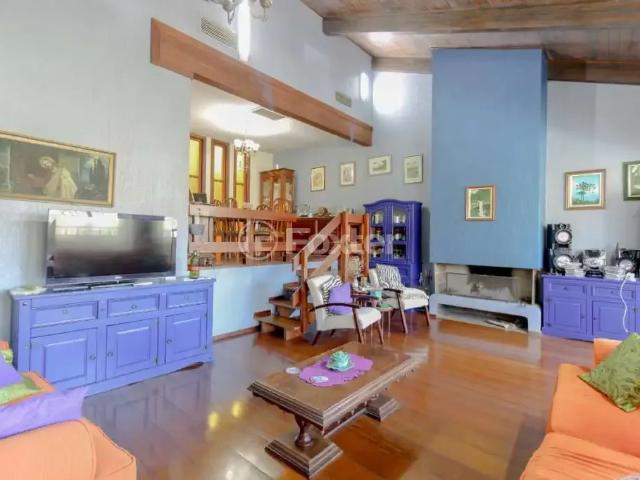 Casa / Sobrado para Venda em Porto Alegre/RS Chácara das Pedras 3 Quartos
