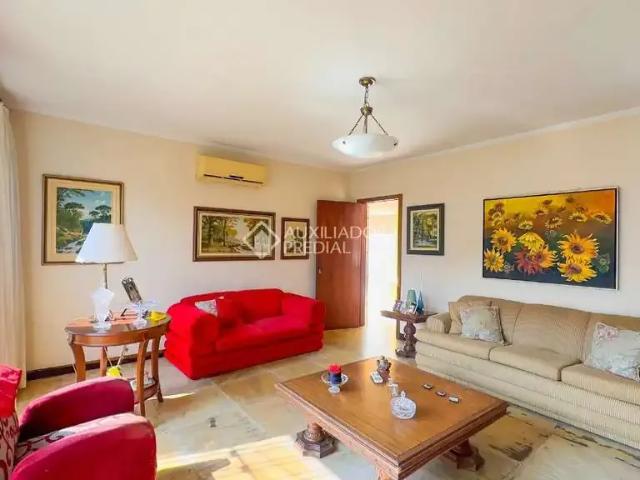 Casa / Sobrado para Venda em Porto Alegre/RS Chácara das Pedras 4 Quartos