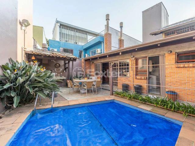 Casa / Sobrado para Venda em Porto Alegre/RS Chácara das Pedras 4 Quartos