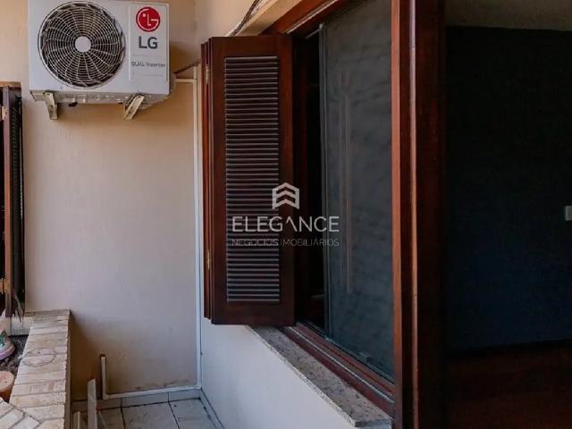 Casa / Sobrado para Venda em Porto Alegre/RS Chácara das Pedras 4 Quartos