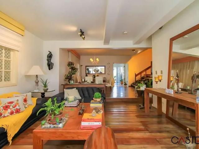 Casa / Sobrado para Venda em Porto Alegre/RS Chácara das Pedras 4 Quartos