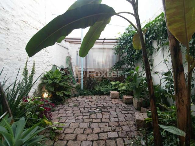 Casa / Sobrado para Venda em Porto Alegre/RS Cidade Baixa 2 Quartos