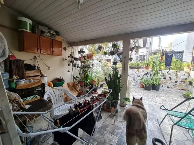 Casa / Sobrado para Venda em Porto Alegre/RS Cidade Baixa 2 Quartos