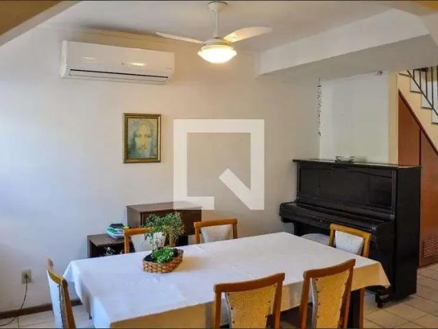 Casa / Sobrado para Venda em Porto Alegre/RS Cidade Baixa 4 Quartos