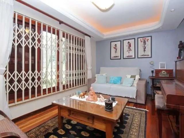 Casa / Sobrado para Venda em Porto Alegre/RS Coronel Aparício Borges 3 Quartos